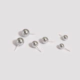 Annie Elegant Silver-Gray Pearl Ear Clips