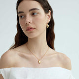 Emery Metal Necklace & Sweet Peach Heart Earrings