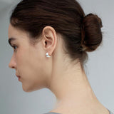 Déja high-grade silver matte C-shaped fashionable earrings